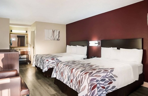 Tupelo Hotel | Value Stay | 2 Family-friendly Units w/FREE Parking and Breakfast