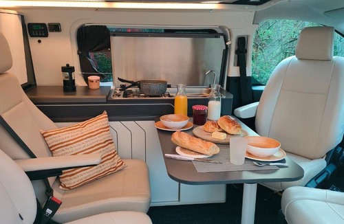 Molineuf Other | Van EVAD'TOI