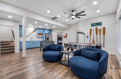 Branson West House | Van Kirk Cove - 6 BDR Stunner