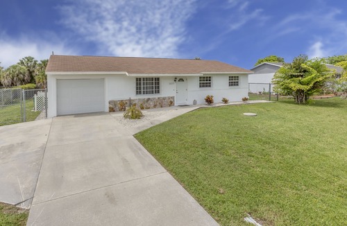 Port Charlotte House | Van Nuys - Vacation Home