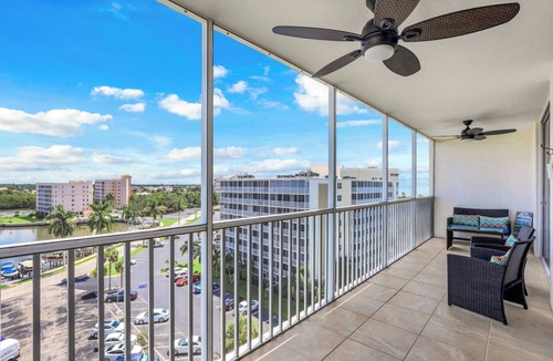 Vanderbilt Beach Condo | Vanderbilt Towers - Vanderbilt Beach - Bayside