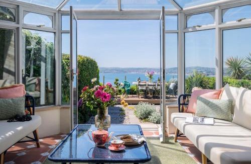 Torquay City Centre House | Vane Tower