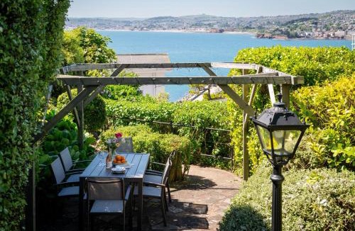 Torquay City Centre House | Vane Tower