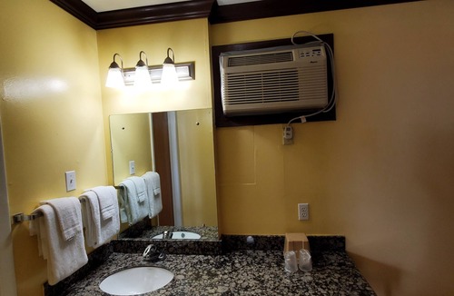 Navasota Hotel | Vanguard Motel