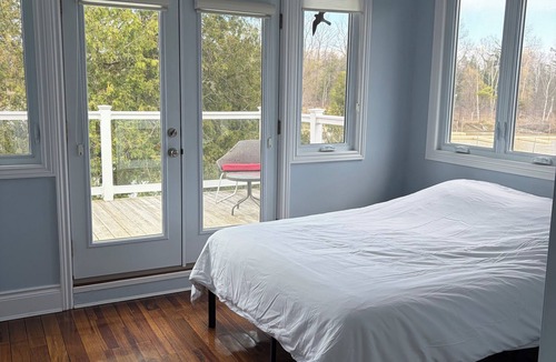 Port Franks Cottage | VanHack’s River Front Cottage Port Franks. Pet friendly!