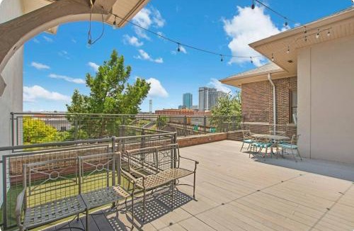 Downtown Fort Worth Apartment | Vanity 2 Bedroom Loft Downtown Ft Worth