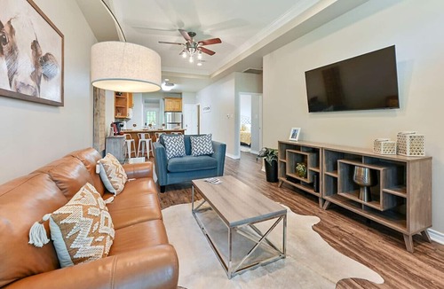 University Park House | Varsity Vacay ~ Centrally located Aggieland Escape!