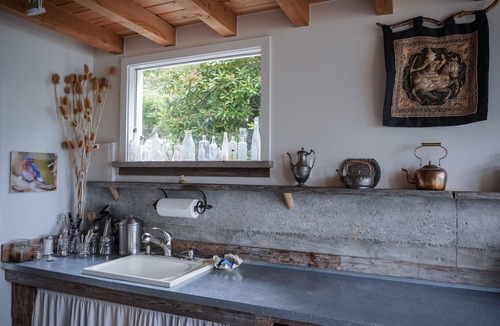 Vashon Island Cottage | Vashon Island Loft & Beach - Pet Friendly