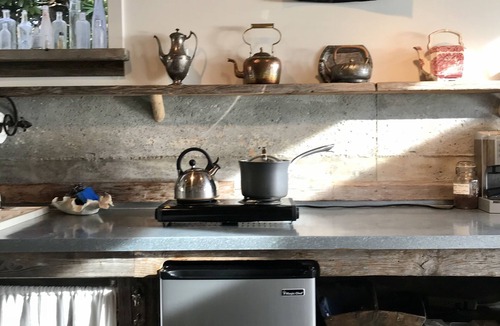 Vashon Island Cottage | Vashon Island Loft & Beach - Pet Friendly