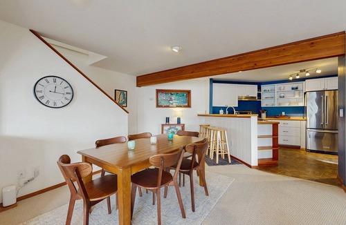 South Colby House | Vashon waterfront home with amazing views, beach, and gas firepit