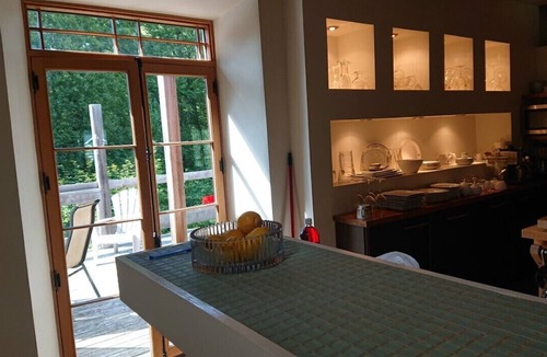 Stoneham-et-Tewkesbury Cottage | Vast open post and beam cottage CITQ 294676