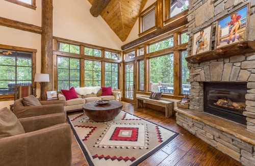 Spanish Peaks Ski Chalet | Vast Ski In/Ski Out Big Sky Chalet