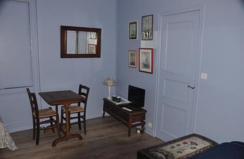 Saulieu House | Vaste chambre au centre du bourg