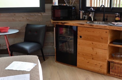 Chablis Cabin | Vaudésir perched cabin with private spa