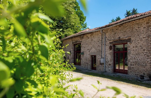 Saint-Pardoux House | Vauguenige group gite