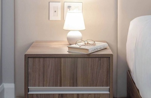 Gay Village Hotel | Vault King – Berri-UQAM Loft