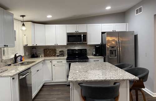 Clemson House | Vaulted Ceilings & Accent Windows-1 mile from CU