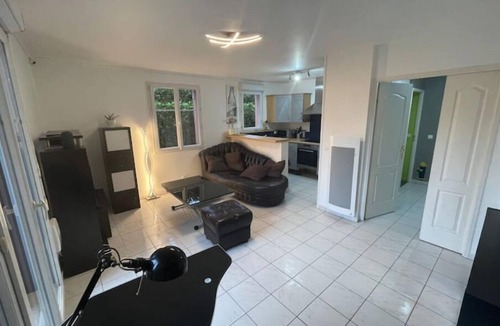 Vaureal Apartment | Vauréal - Cœur de Ville - Jardin