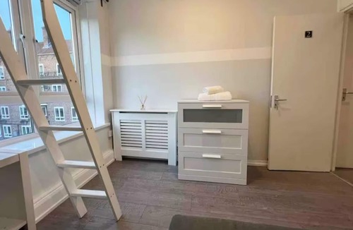 Oval House | Vauxhall Central Room 2