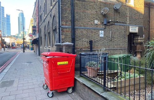 Bishop's Apartment | Vauxhall Victorian Building Sleeps 3