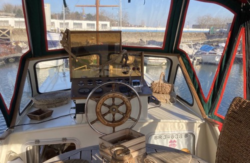 Rouen Boat Rental | Vedette Hollandaise Moby Dick