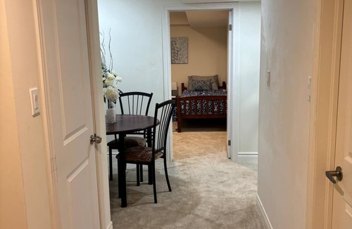 Oshawa House | Vee’s Cozy Basement Getaway