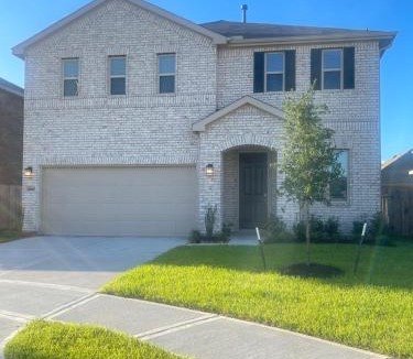 Iowa Colony House | Vees Oasis Home away from Home!