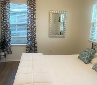 Iowa Colony House | Vees Oasis Home away from Home!