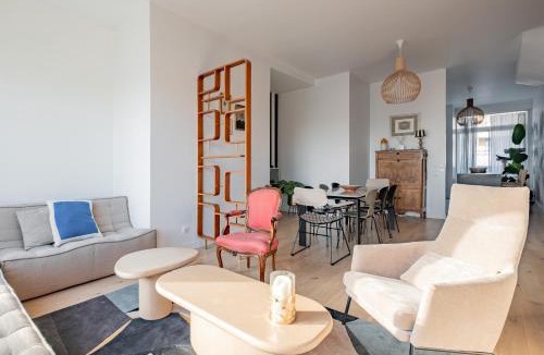 Prince–Marmottan Apartment | Veeve - Eyes Towards the Eiffel