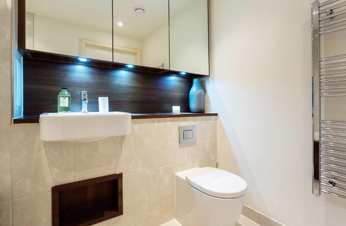 Wandsworth Apartment | Veeve - Riverbank flat