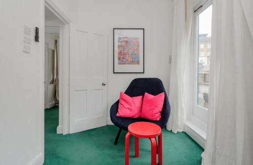 South Kensington House | Veeve - South Kensington Mews Hideaway