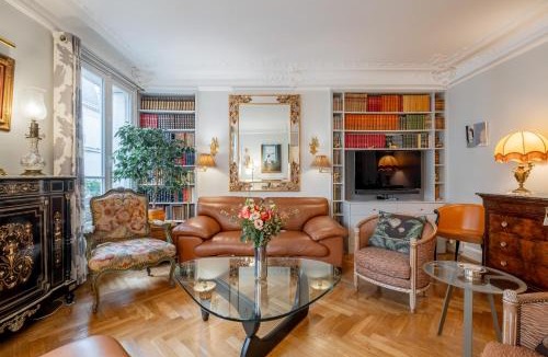 Ternes Apartment | Veeve - Triumphant Design