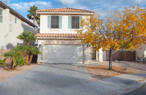 MacDonald Ranch House | Vegas Getaway 3BD Home- Pool & Garage Parking