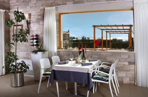 Sisan Hotel | VELANERA Hotel & Restaurant