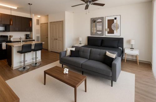 Five Points South Apartment | Velvet King Studio Urban Escape A21 1st