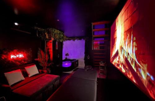 Souppes-sur-Loing Apartment | Velvet room balneo