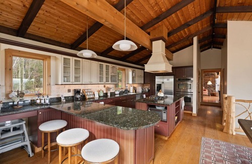 Windham Ski Chalet | Velvet Timber Haus | HotTub, Sauna, Firepit, Games
