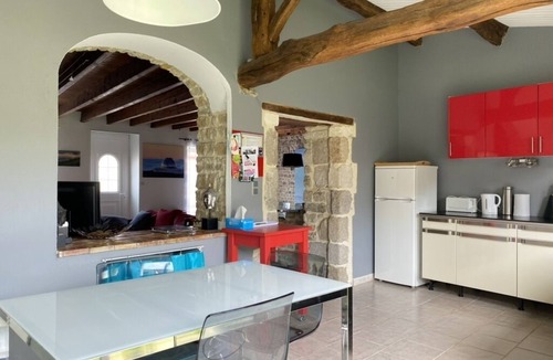 Le Bernard House | Vendée in a charming village, 5 km from the beaches, all home comforts