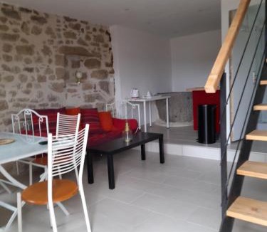 Saint-Marc-a-Frongier House | Vendredi by Creusoé