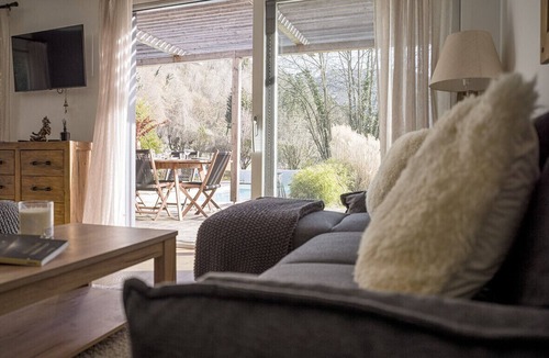 Naves-Parmelan Ski Chalet | Venez Chez Vous Le Cocon du Parmelan