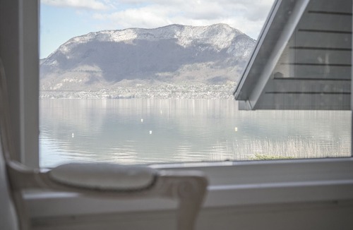 Cessenaz Ski Chalet | Venez Chez Vous Les Pieds dans l'Eau