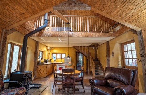 Orford Ski Chalet | Venez Vous Reposer Dans Notre Charmant Écogîte Situé en Pleine Forêt