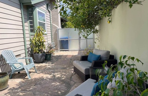 Venice Apartment | Venice Beach Cottage Retreat - Private & Peaceful