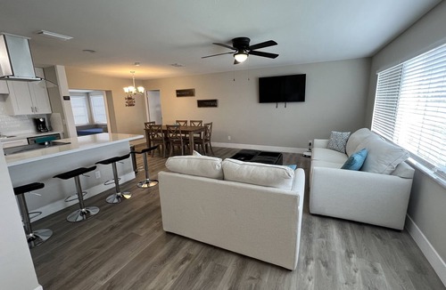 Venice Gardens House | Venice Florida near beach and downtown