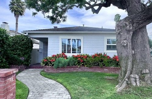 Marina del Rey House | Venice Marina Beach Boutique PRVT Garden Home
