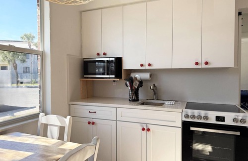 Golden Beach Apartment | Venice Villas 1BR – Pool + Private Beach Access