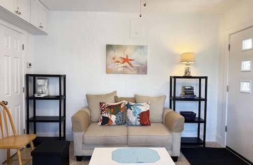 Golden Beach Apartment | Venice Villas – 1BR Villa Steps to Beach + Pool