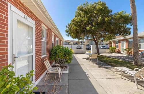 Golden Beach House | Venice Villas * Villa Paradiso #13