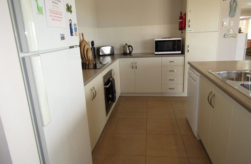 Port Vincent House | Ventnor Rise ~ Large back Deck , Room to move!