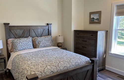 Stephens City Cottage | Ventura Cottage: breathtaking views/Outdoor Tub/4 acres/Gym/<10min to Winchester